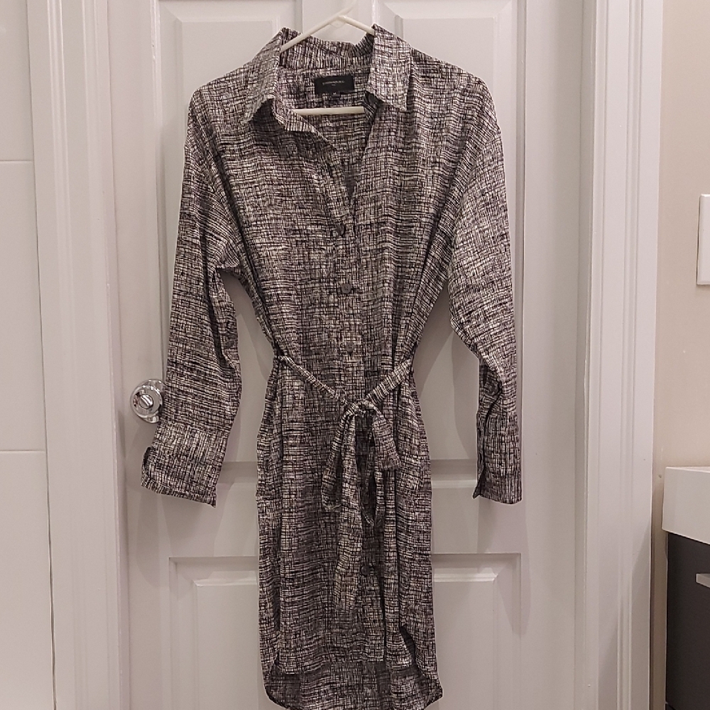 Banana Republic Monochrome Long Sleeve Dress